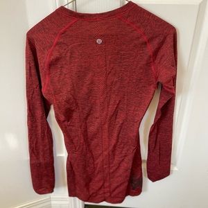 Lululemon Swiftly Tech Long Sleeve
Crew